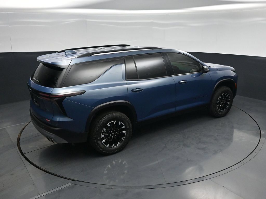 Used 2025 Chevrolet Traverse Z71 w/ Driver Confidence Package AWD/4WD image 33