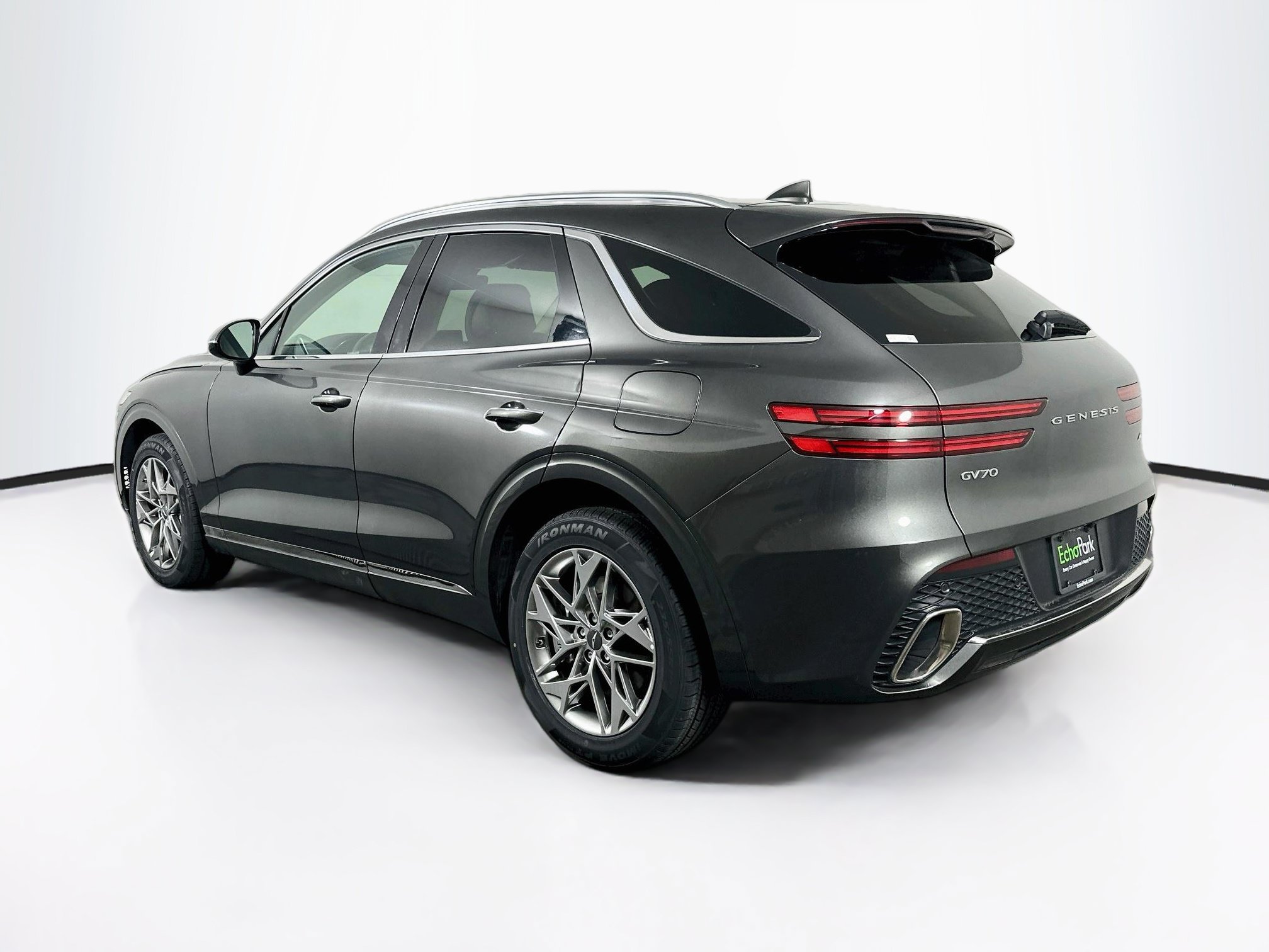 Used 2025 Genesis GV70 2.5T AWD/4WD image 5