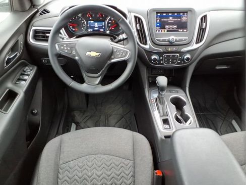 Certified 2024 Chevrolet Equinox LT w/ LPO, Floor Liner Package image 5