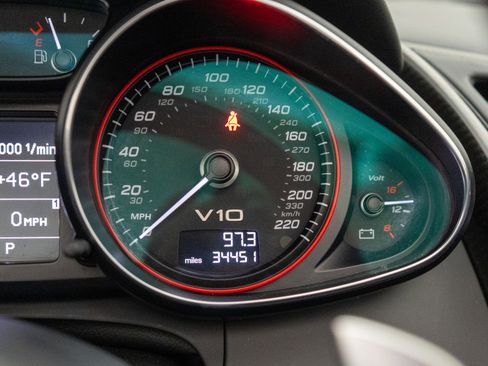 Used 2014 Audi R8 V10 image 22