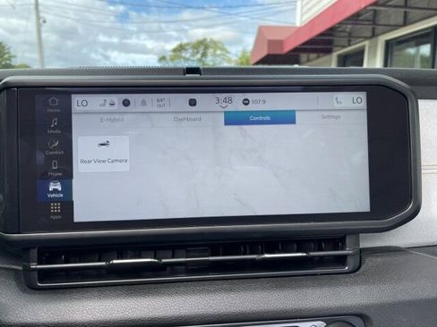 Used 2024 Jeep Wrangler Willys image 25