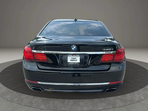 Used 2014 BMW 740i RWD image 6