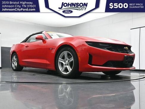 Used 2020 Chevrolet Camaro LT RWD image 24