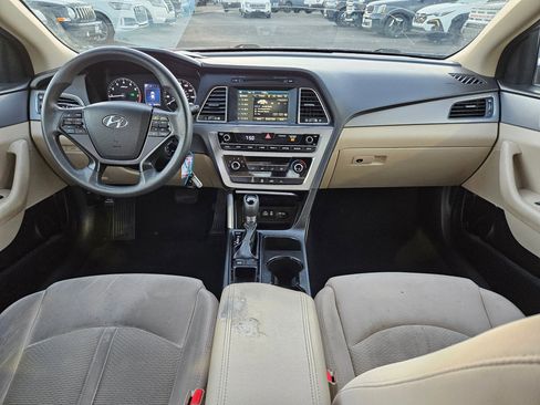 Used 2016 Hyundai Sonata SE image 31