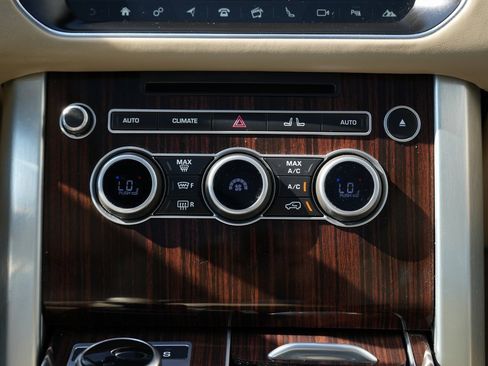 Used 2017 Land Rover Range Rover Supercharged image 46