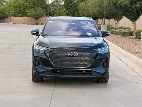 Used 2024 Audi Q4 e-tron Prestige w/ Black Optic Package AWD/4WD image 3