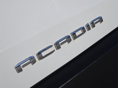 Used 2023 GMC Acadia SLE w/ Driver Convenience Package image 32