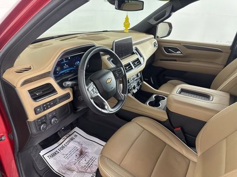 Used 2024 Chevrolet Suburban Premier image 26