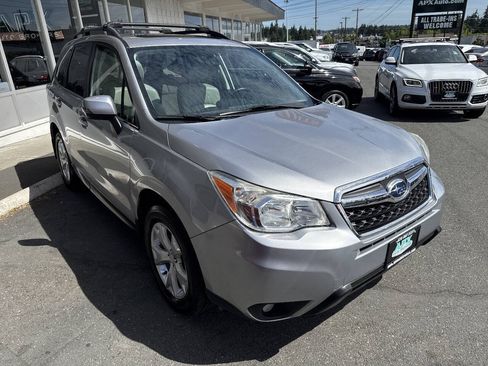 Used 2014 Subaru Forester 2.5i Touring AWD/4WD image 11