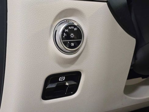 Used 2025 Mercedes-Benz C 300 C 300 image 25