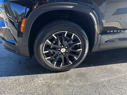New 2026 Chevrolet Traverse LT w/ Sun and Wheel Package image 9