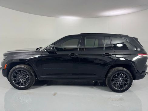 Used 2023 Jeep Grand Cherokee Summit image 8