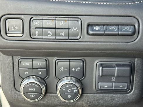 Certified 2023 GMC Yukon Denali Ultimate image 20