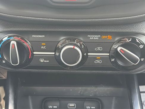 Used 2021 Kia Soul LX FWD image 27