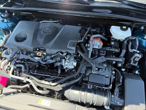 Certified 2025 Toyota Camry SE FWD image 9