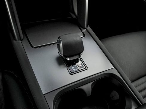 New 2026 Land Rover Discovery Sport Landmark AWD/4WD image 15