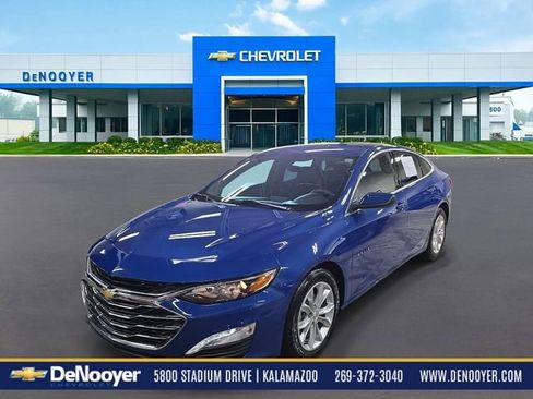 Used 2023 Chevrolet Malibu LT image 1