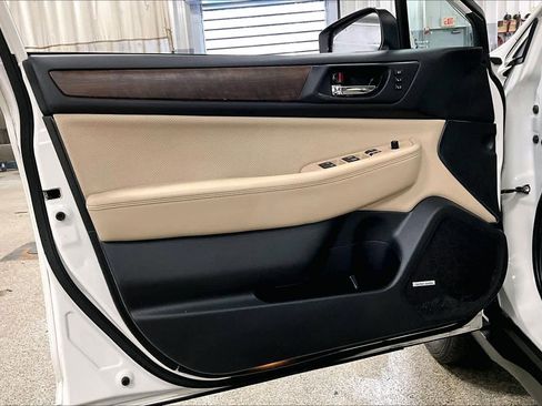 Used 2016 Subaru Outback 2.5i Limited image 22