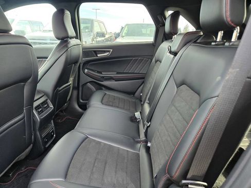 Certified 2024 Ford Edge ST-Line w/ Class II Trailer Tow Package AWD/4WD image 32