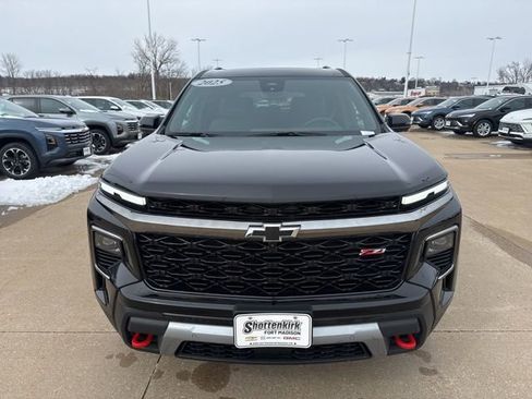 Used 2025 Chevrolet Traverse Z71 w/ Enhanced Driving Package image 8