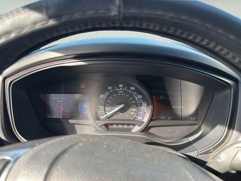 Used 2018 Ford Fusion SE w/ Equipment Group 201A image 10