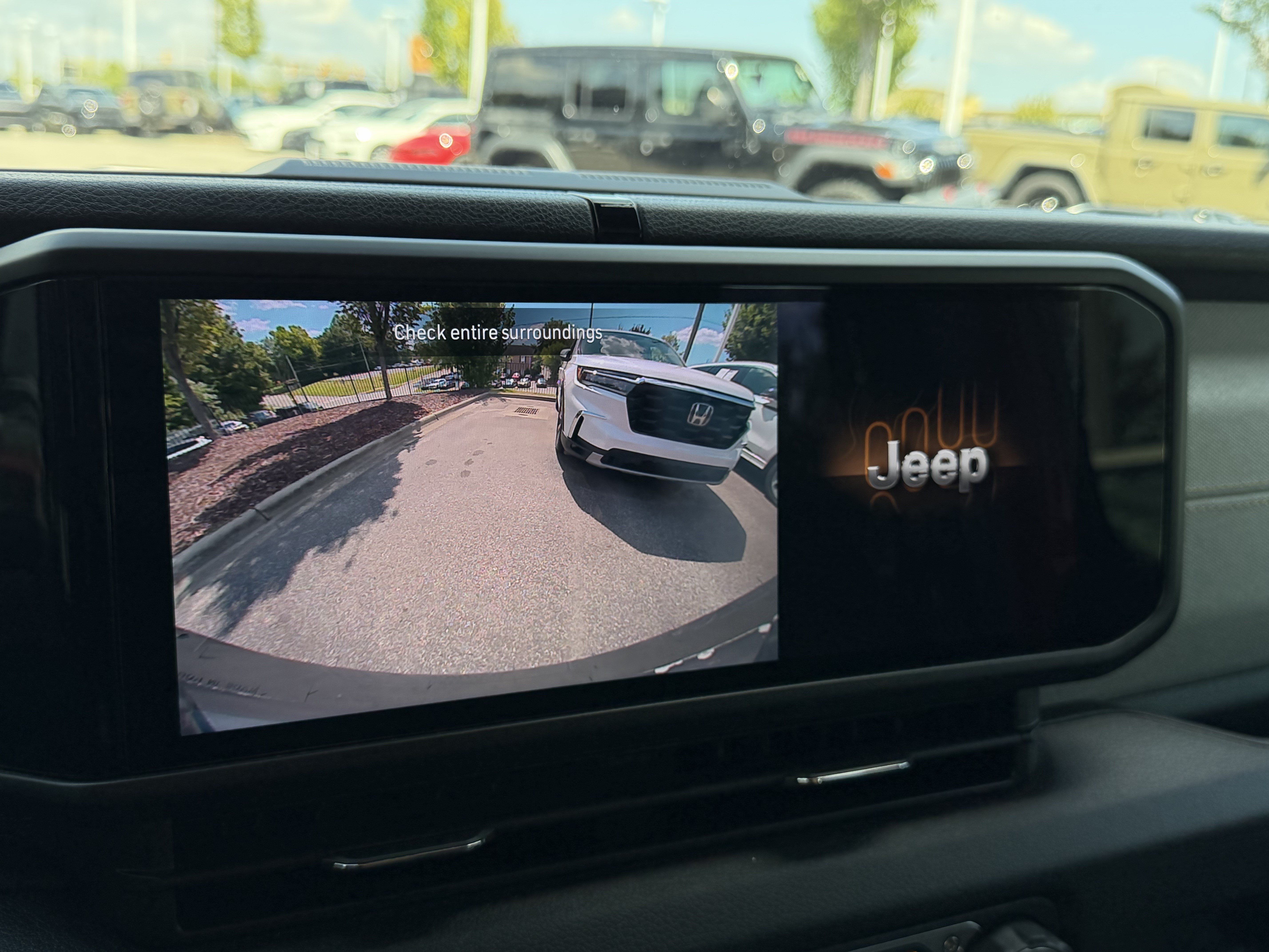 Used 2024 Jeep Wrangler Unlimited Sport AWD/4WD image 25