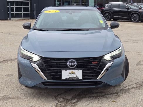 Used 2025 Nissan Sentra SR w/ SR Premium Package image 5