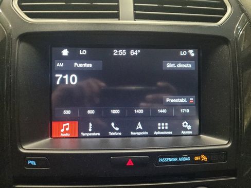 Used 2018 Ford Explorer XLT w/ Equipment Group 202A AWD/4WD image 25