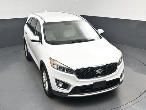 Used 2017 Kia Sorento EX w/ EX V6 Premium Package FWD image 26