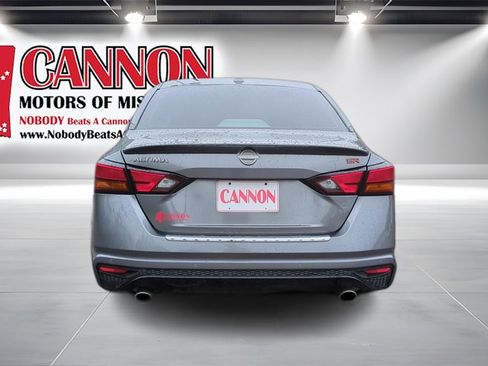 Used 2023 Nissan Altima 2.5 SR w/ SR Premium Package image 6