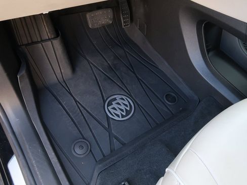 Certified 2022 Buick Enclave Avenir w/ Avenir Technology Package image 13