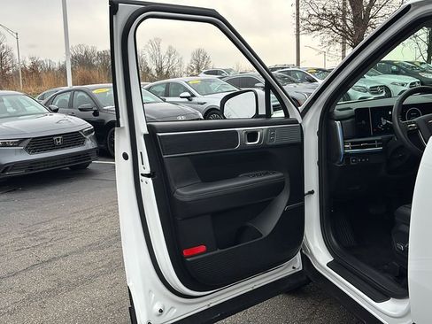 Used 2025 Hyundai Santa Fe Limited image 11