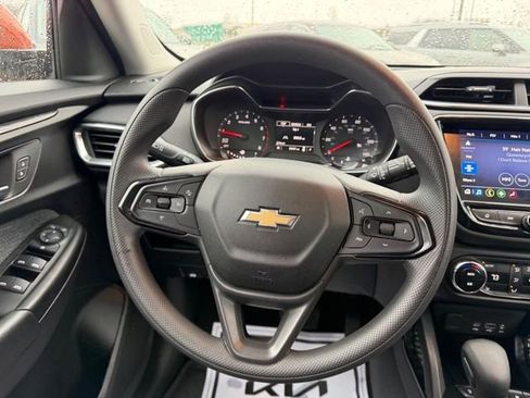 Used 2023 Chevrolet TrailBlazer LT w/ Convenience Package image 8