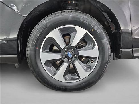 Used 2017 Subaru Forester 2.5i Premium AWD/4WD image 28