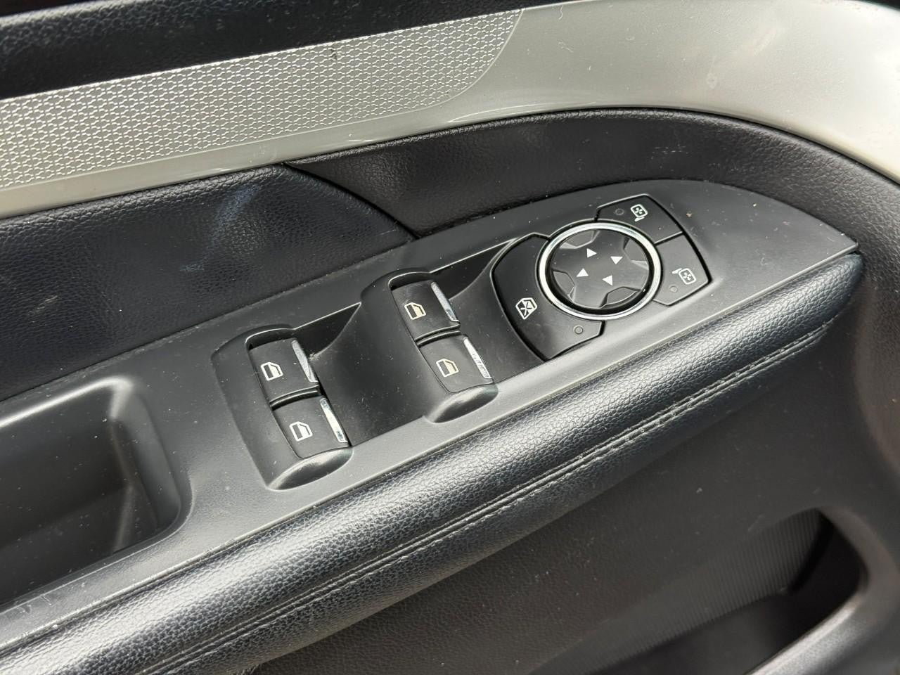Used 2016 Ford Explorer XLT w/ Equipment Group 202A AWD/4WD image 15