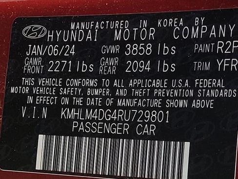 Used 2024 Hyundai Elantra SEL image 33