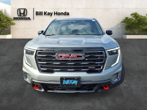 Used 2026 GMC Acadia AT4 w/ Luxury Package AWD/4WD image 9
