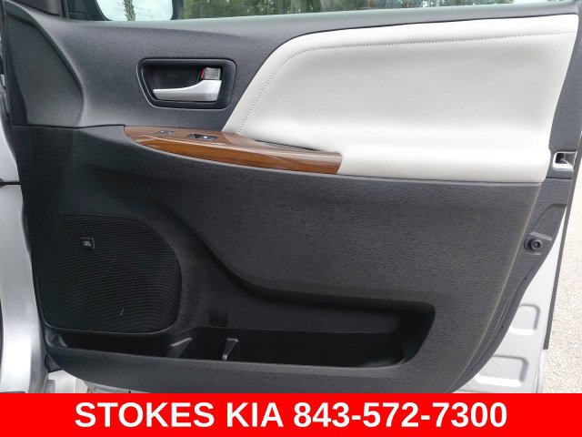 Used 2019 Toyota Sienna Limited Premium AWD/4WD image 30