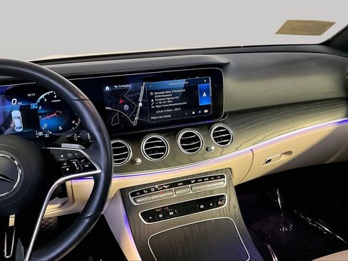 Used 2023 Mercedes-Benz E 350 4MATIC Sedan image 7