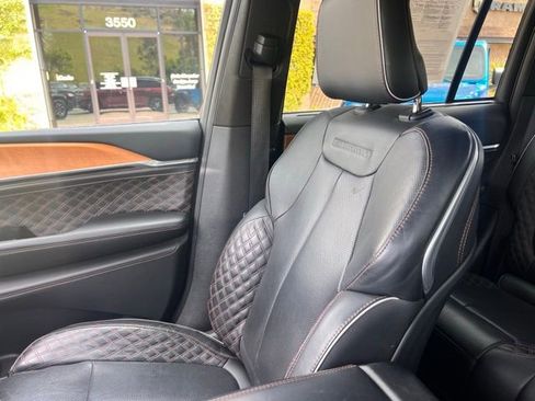 Used 2022 Jeep Grand Cherokee Summit AWD/4WD image 23