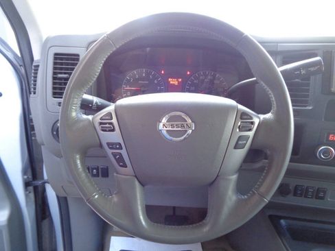 Used 2019 Nissan NV 3500 SL RWD image 28