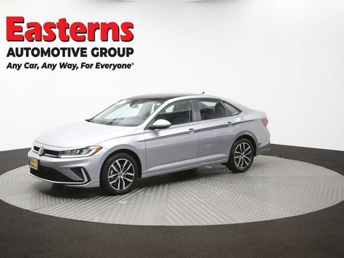 Used 2025 Volkswagen Jetta SE FWD image 55