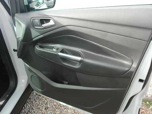 Used 2018 Ford Escape SE FWD image 48