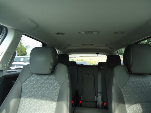 Used 2016 GMC Acadia SLE AWD/4WD image 27