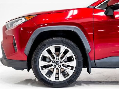 Used 2019 Toyota RAV4 XLE Premium w/ Advanced Technology Package FWD image 27