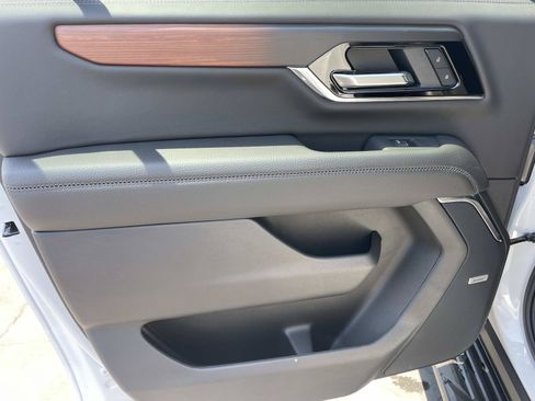 New 2026 GMC Yukon XL Denali AWD/4WD image 22