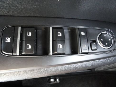 Used 2023 Kia Forte LXS FWD image 22