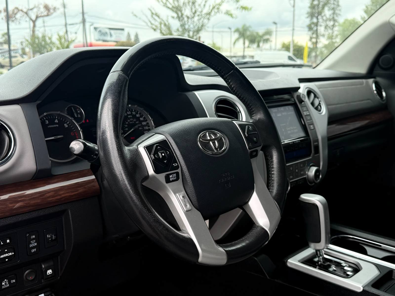 Used 2014 Toyota Tundra Limited w/ Limited Premium Package AWD/4WD image 15