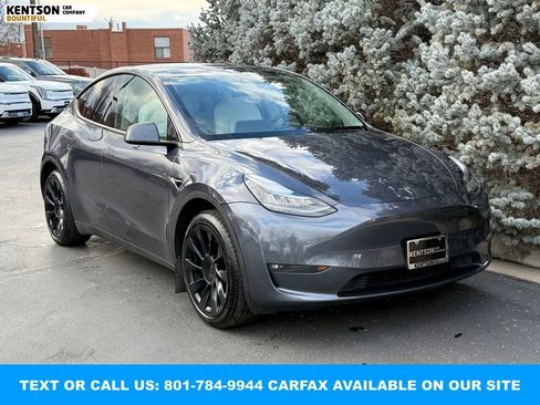 Used 2023 Tesla Model Y Long Range image 11