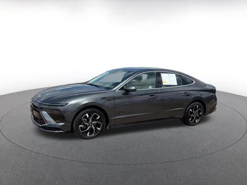 Used 2025 Hyundai Sonata SEL FWD image 6